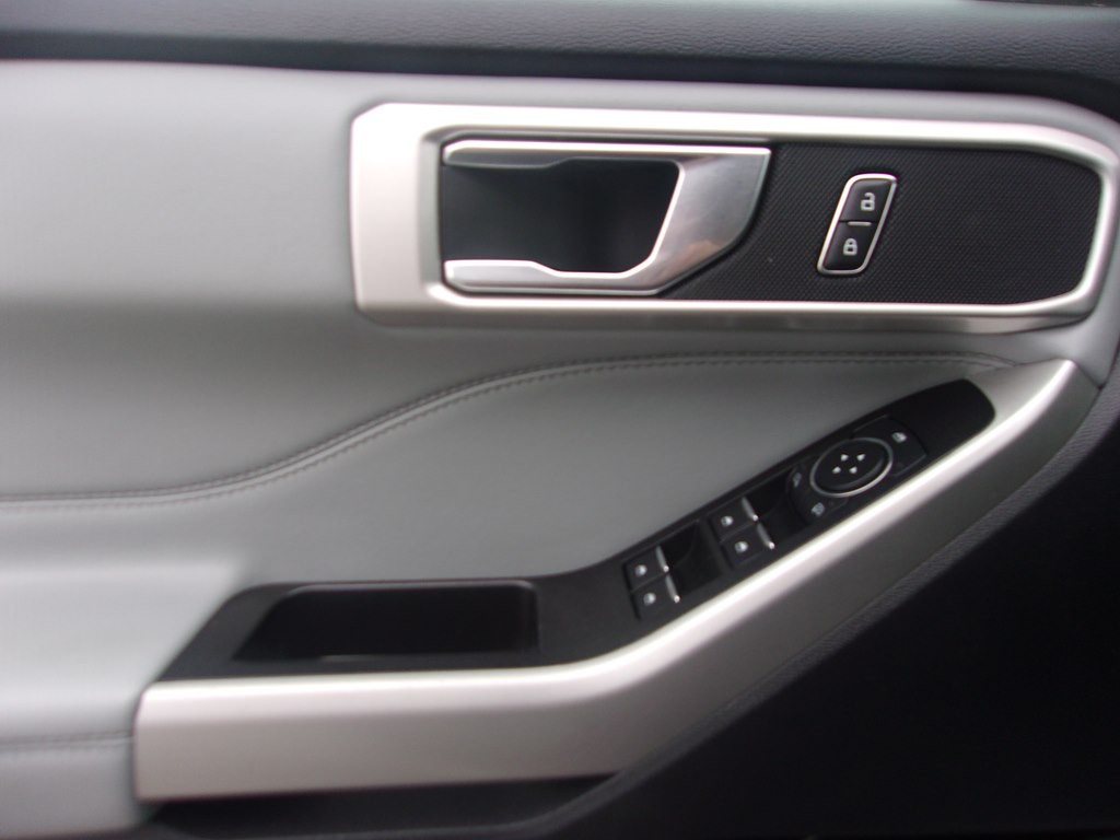 2022 Ford Explorer Image 32