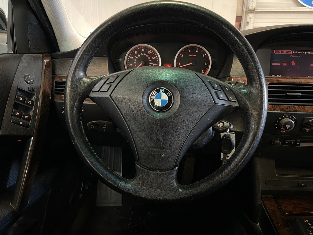 2004 BMW 5 Series Image 11