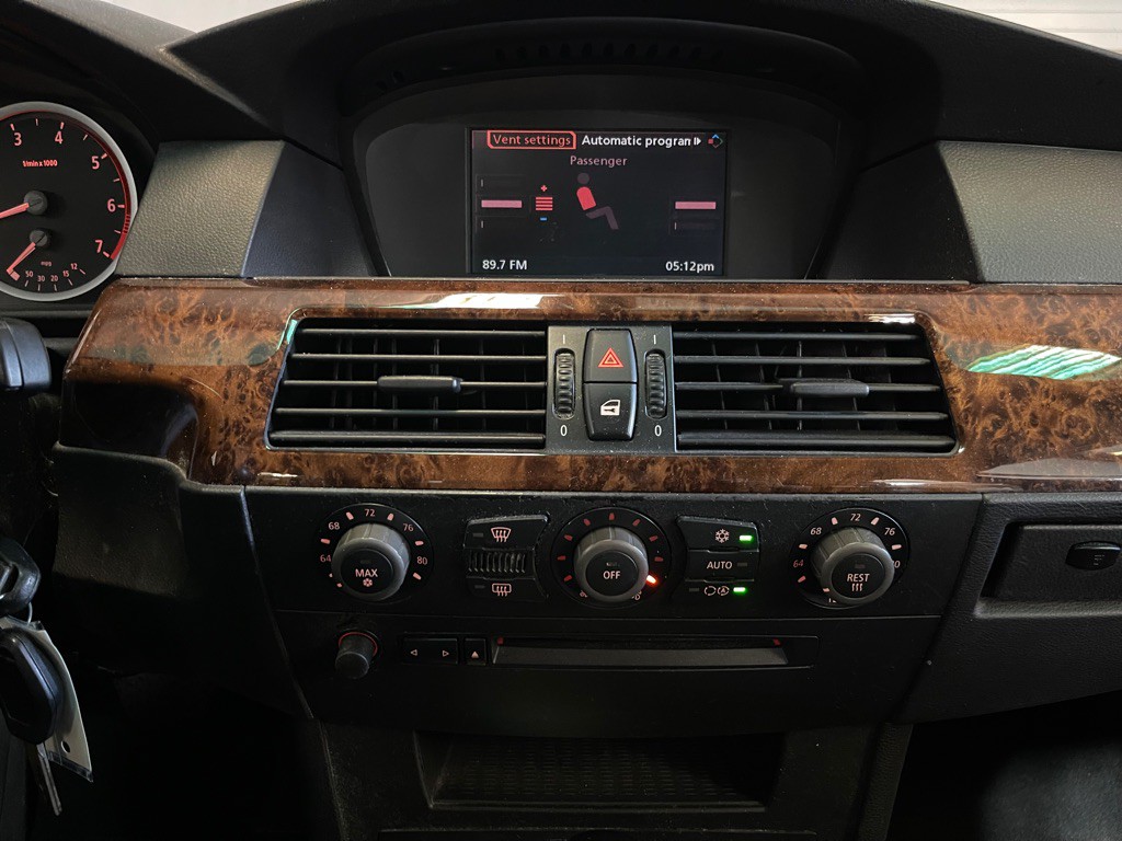 2004 BMW 5 Series Image 12