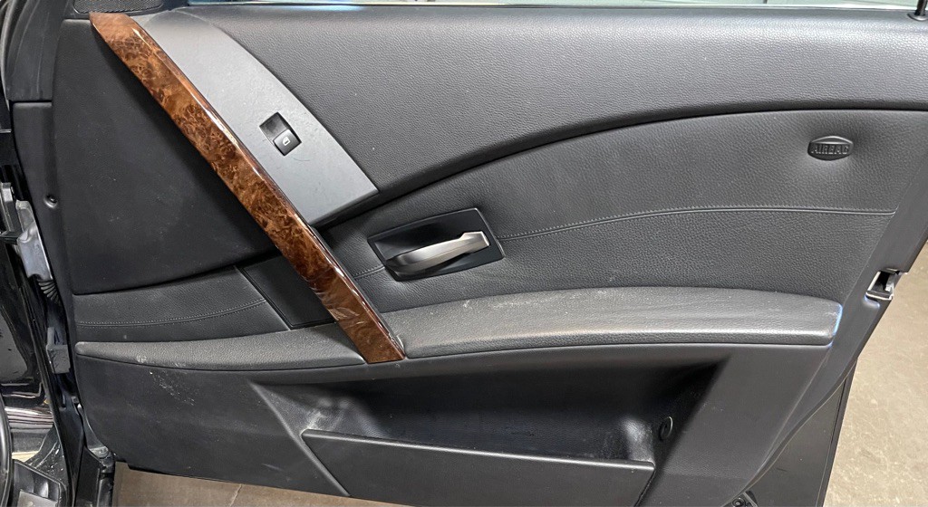 2004 BMW 5 Series Image 15