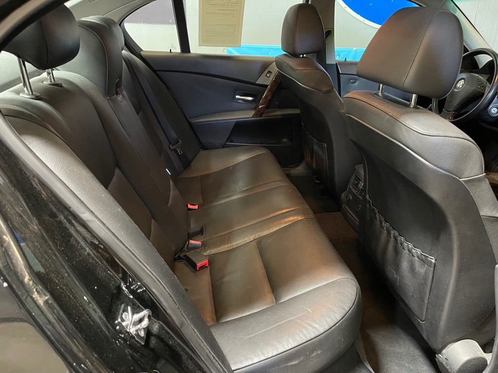2004 BMW 5 Series Image 18
