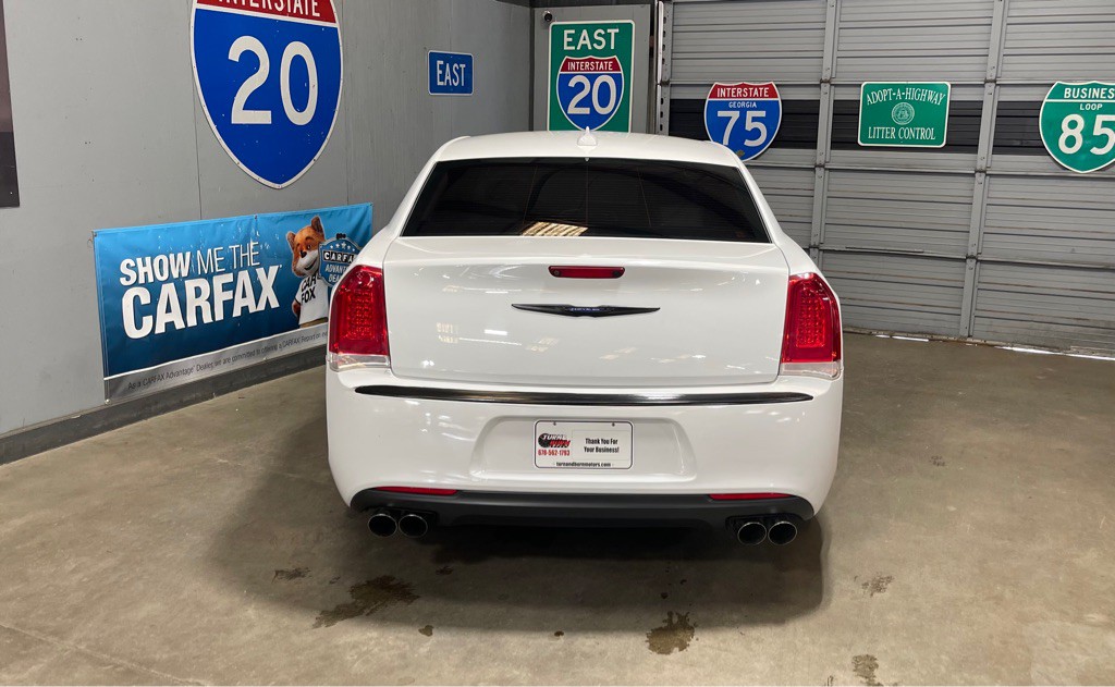 2019 Chrysler 300 Image 6