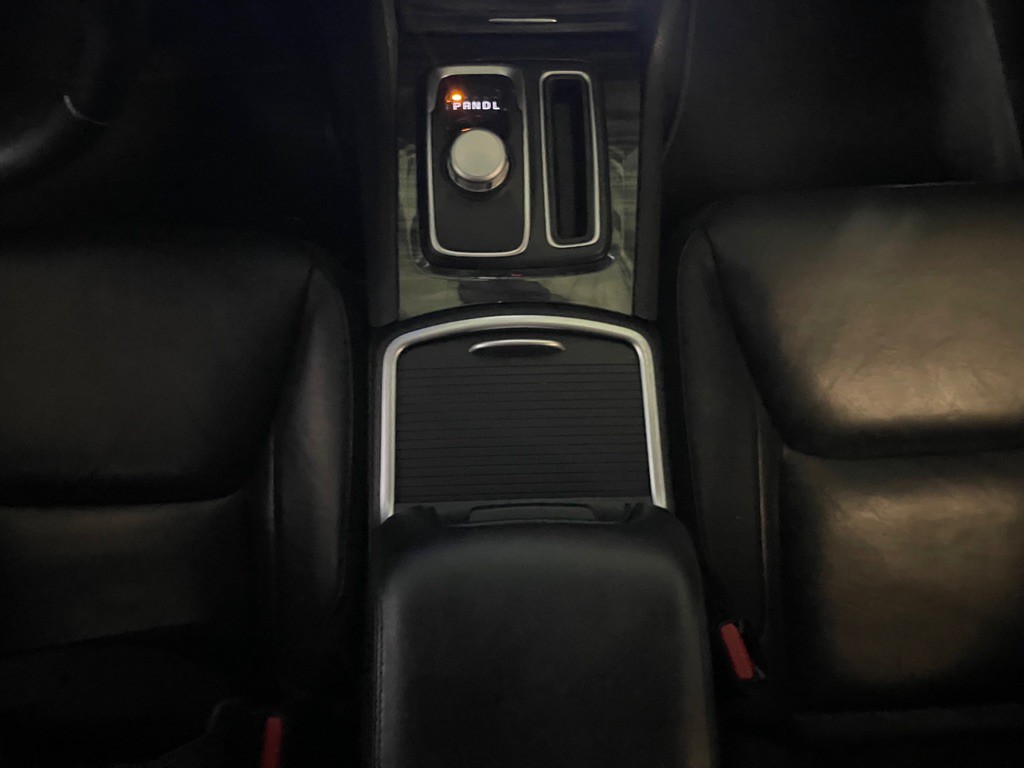 2019 Chrysler 300 Image 14