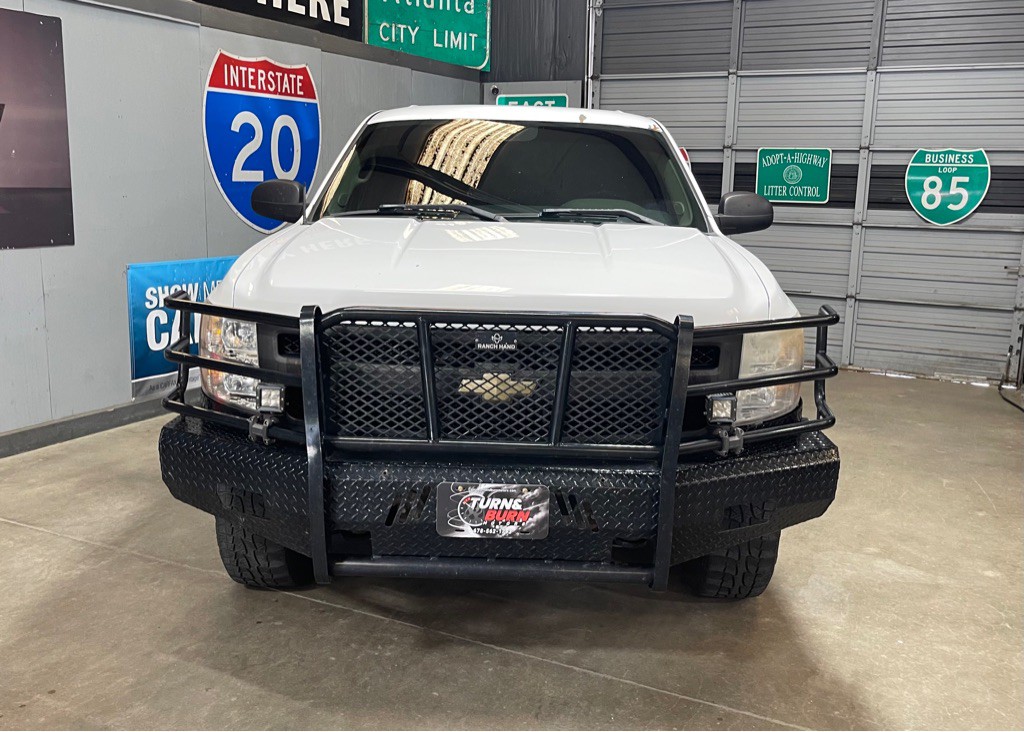 2011 Chevrolet Silverado 1500 Image 2