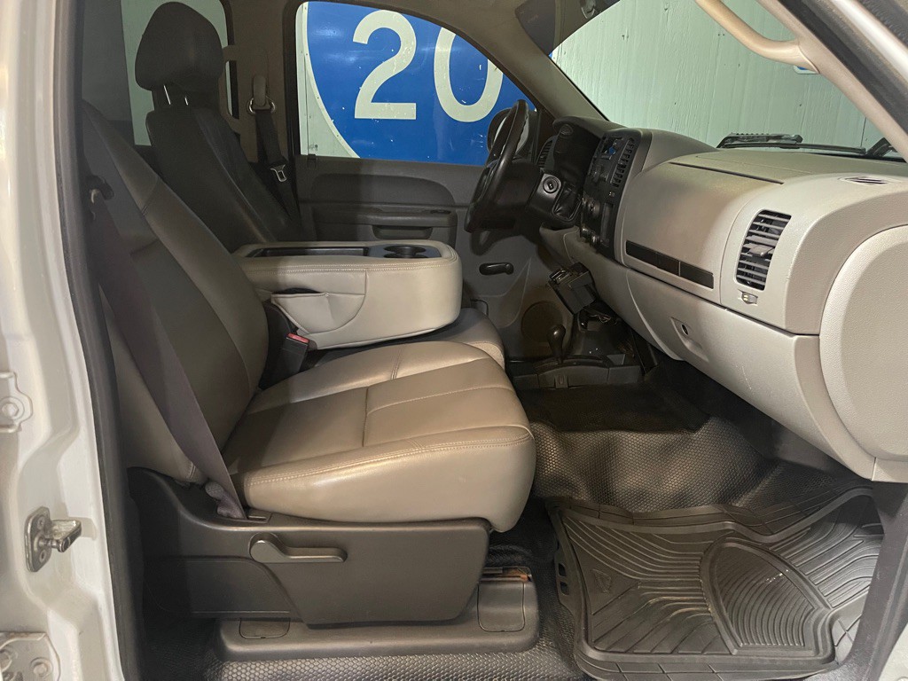 2011 Chevrolet Silverado 1500 Image 16