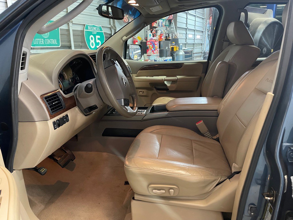 2012 Nissan Armada Image 10