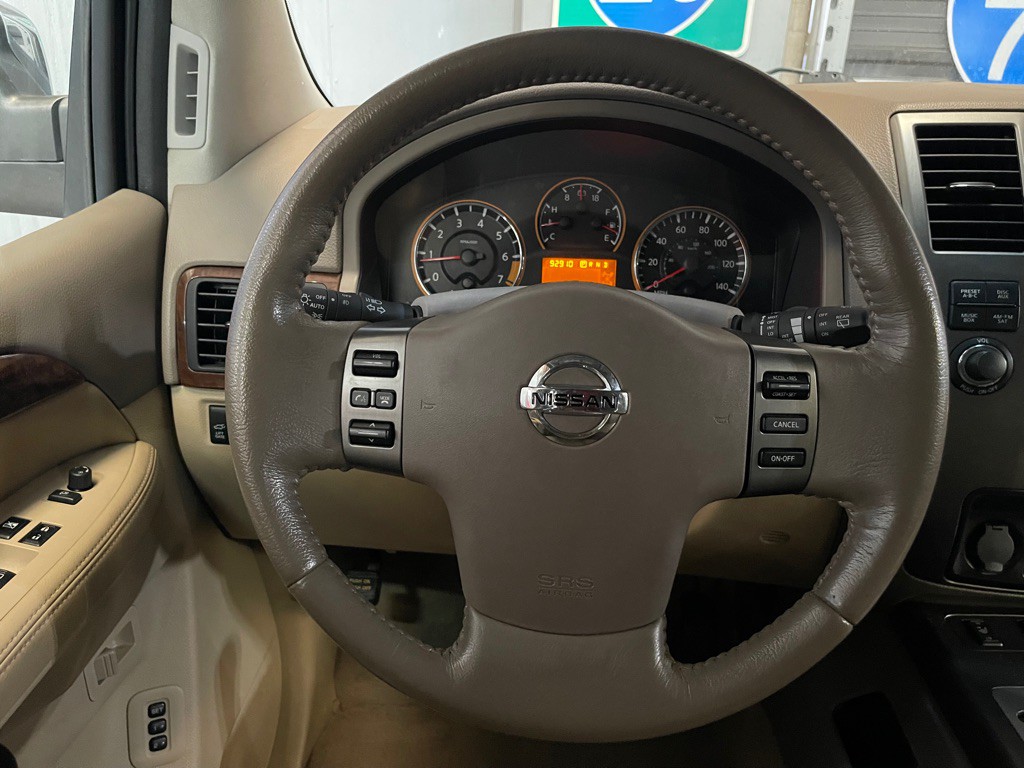 2012 Nissan Armada Image 12