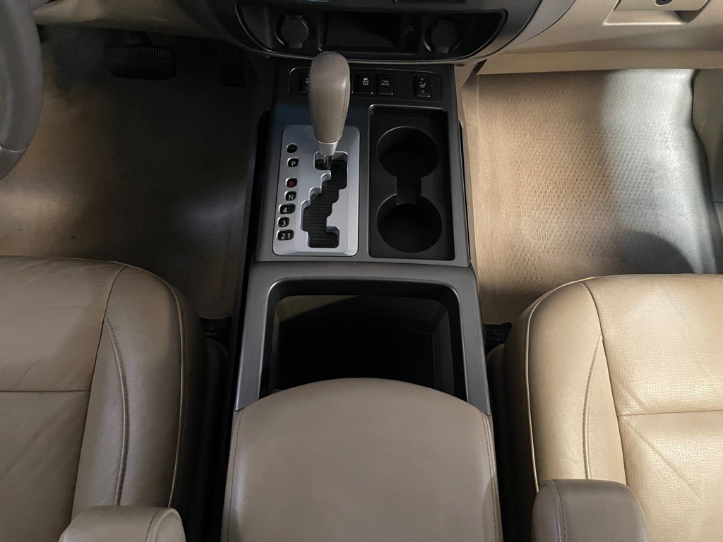 2012 Nissan Armada Image 14