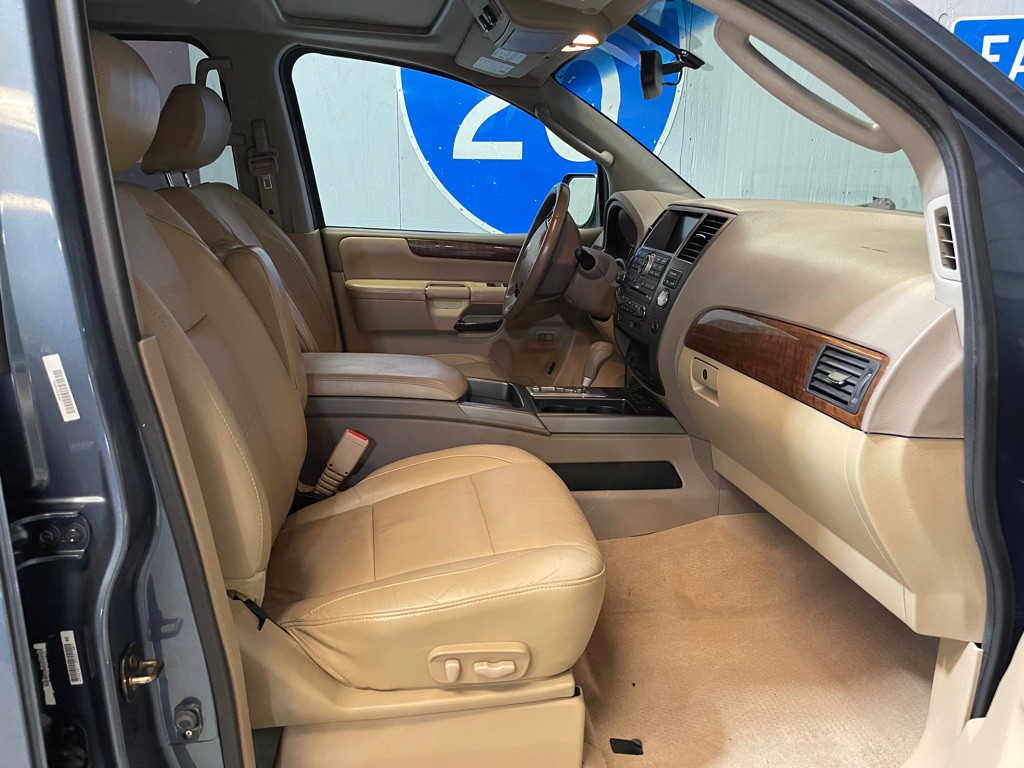 2012 Nissan Armada Image 17