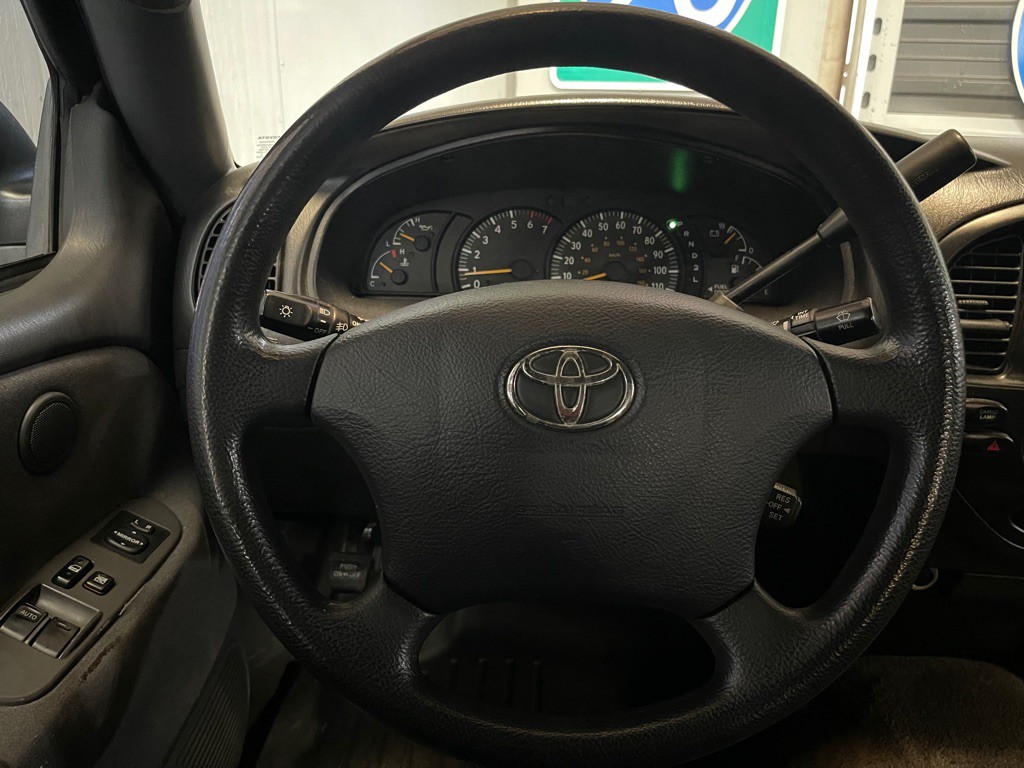 2003 Toyota Tundra Image 11