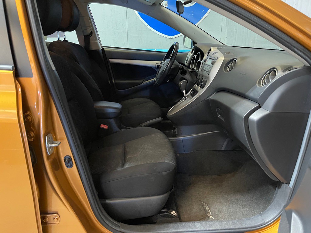 2009 Toyota Matrix Image 16