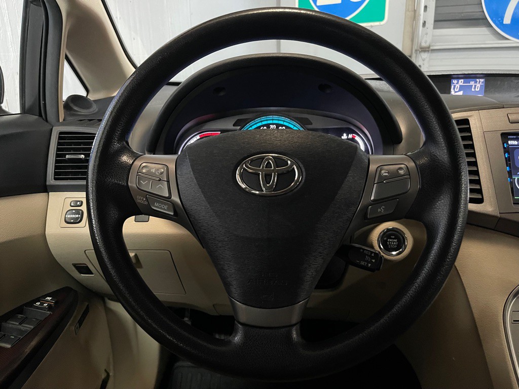 2011 Toyota Venza Image 12