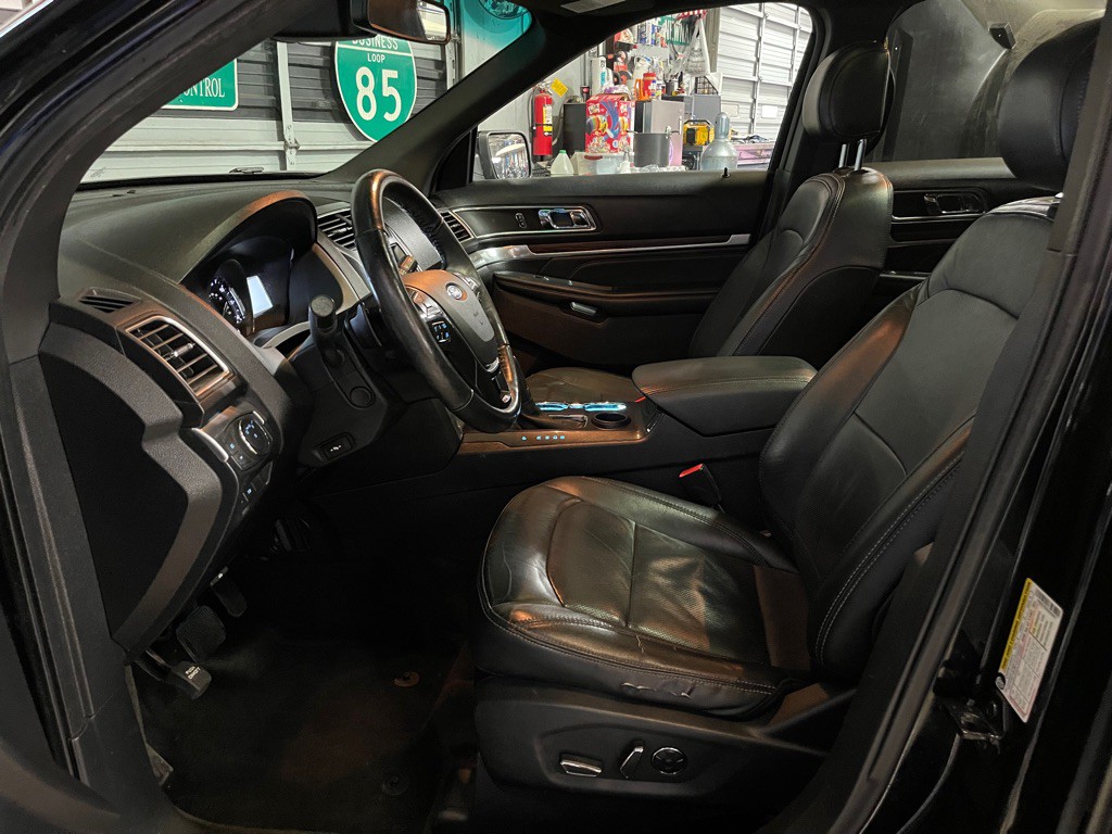 2016 Ford Explorer Image 10