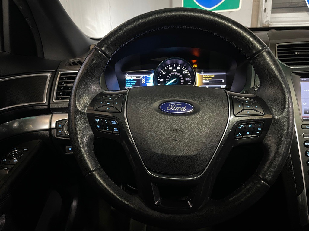 2016 Ford Explorer Image 12