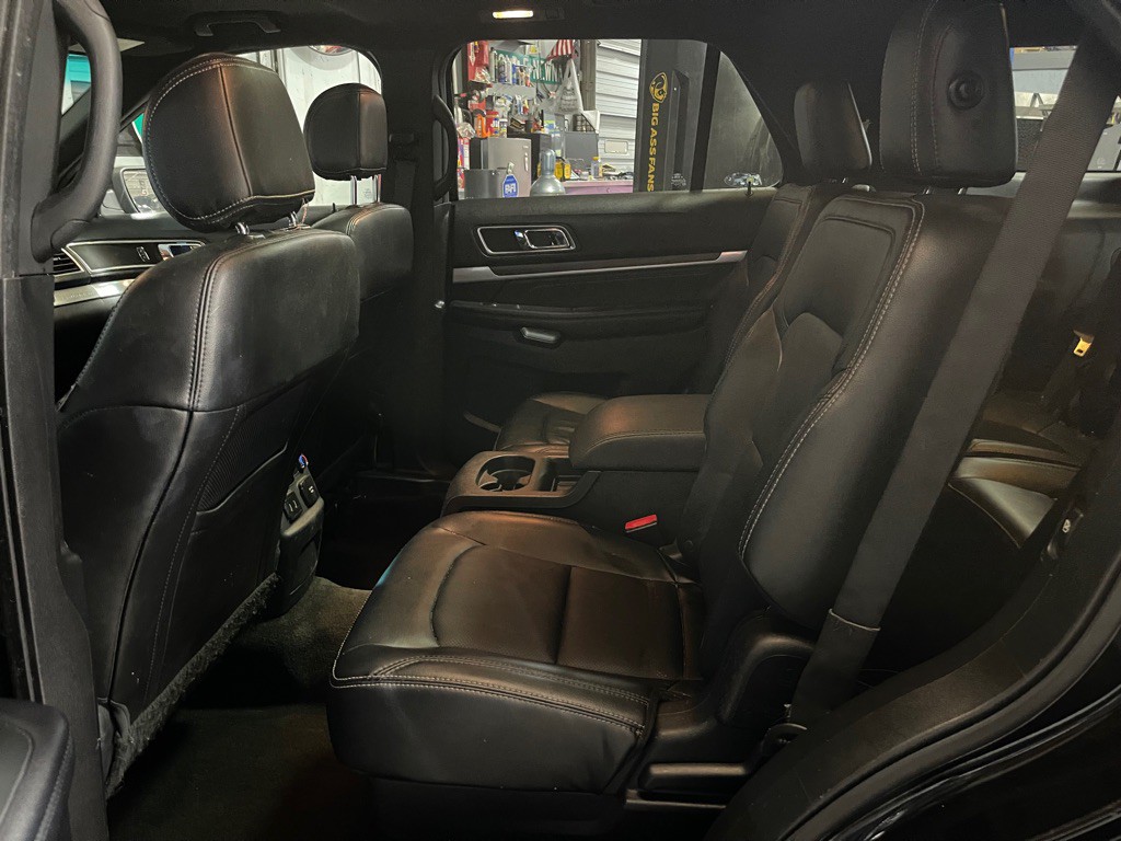 2016 Ford Explorer Image 18
