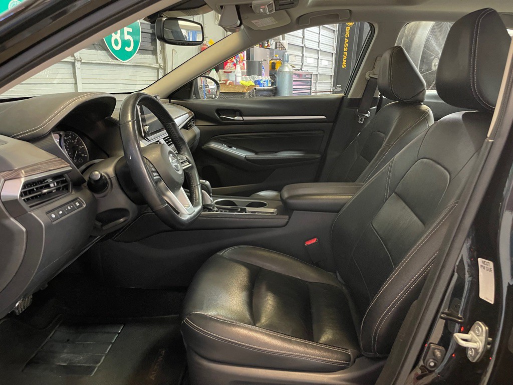 2019 Nissan Altima Image 10