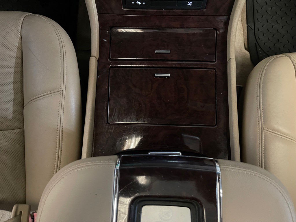 2013 Cadillac Escalade Image 14