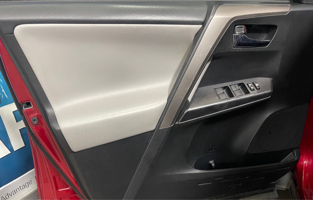 2018 Toyota Rav4 Image 8