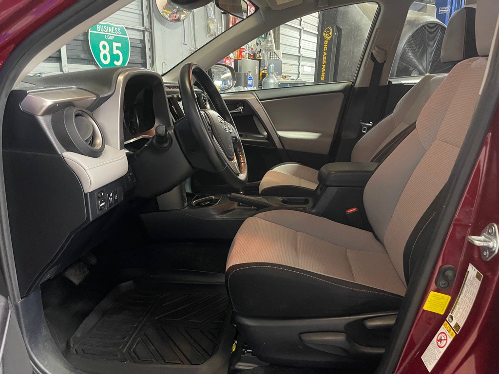 2018 Toyota Rav4 Image 9
