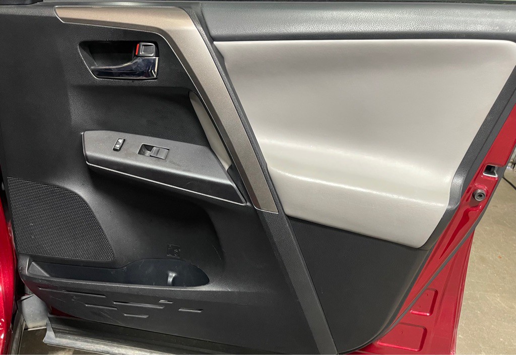 2018 Toyota Rav4 Image 15