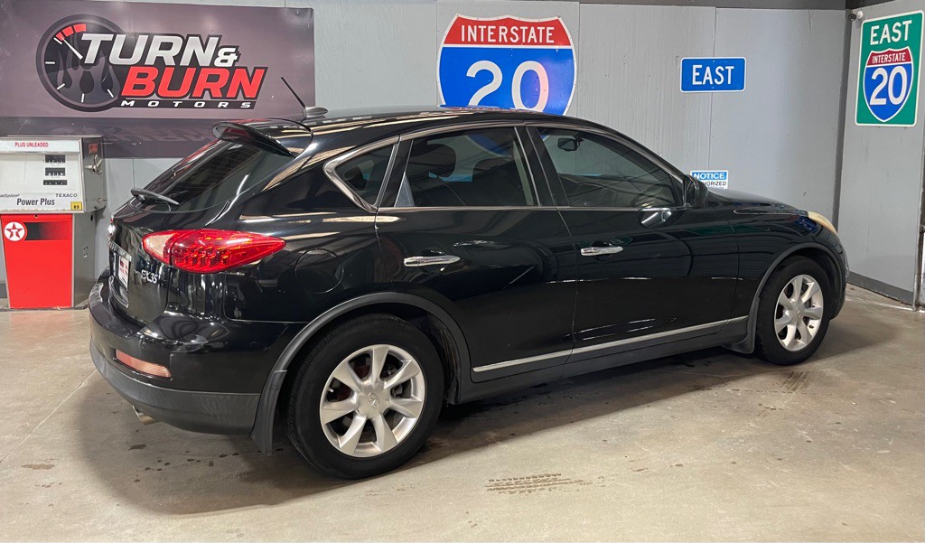 2010 INFINITI EX35 Image 5