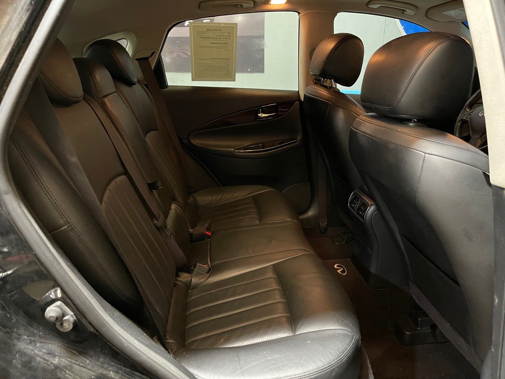 2010 INFINITI EX35 Image 19