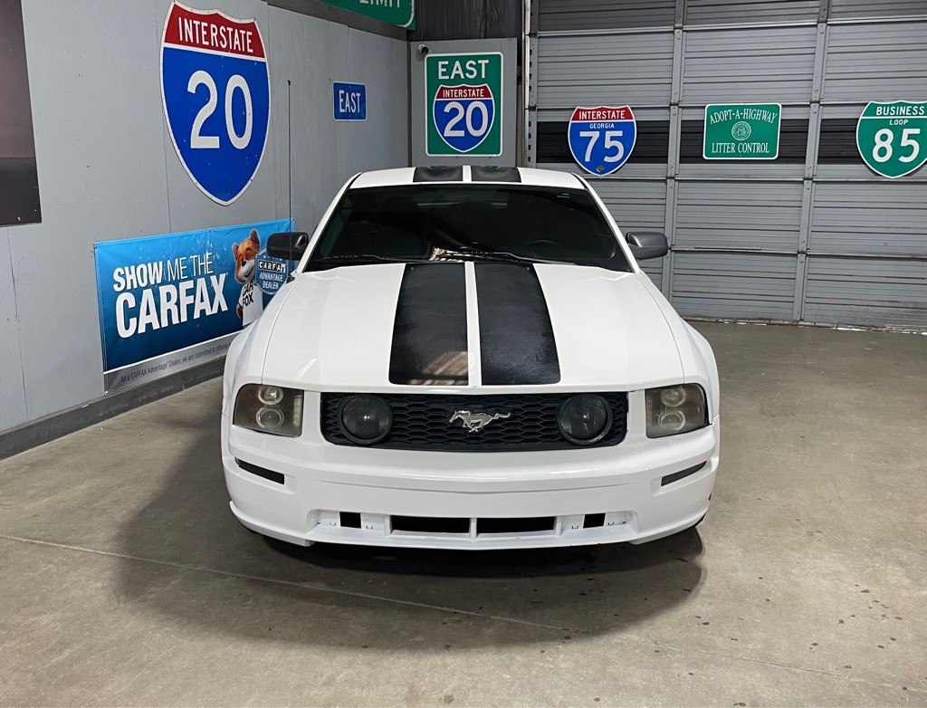2007 Ford Mustang Image 2