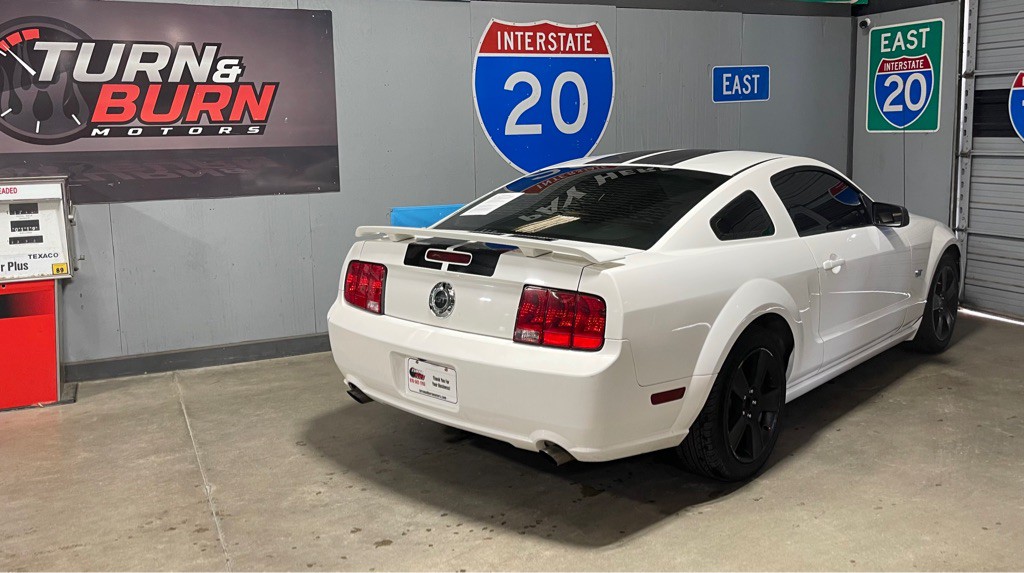 2007 Ford Mustang Image 4