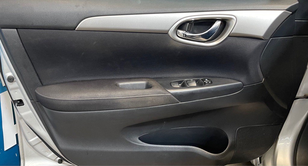 2014 Nissan Sentra Image 9