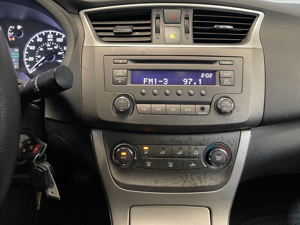 2014 Nissan Sentra Image 13