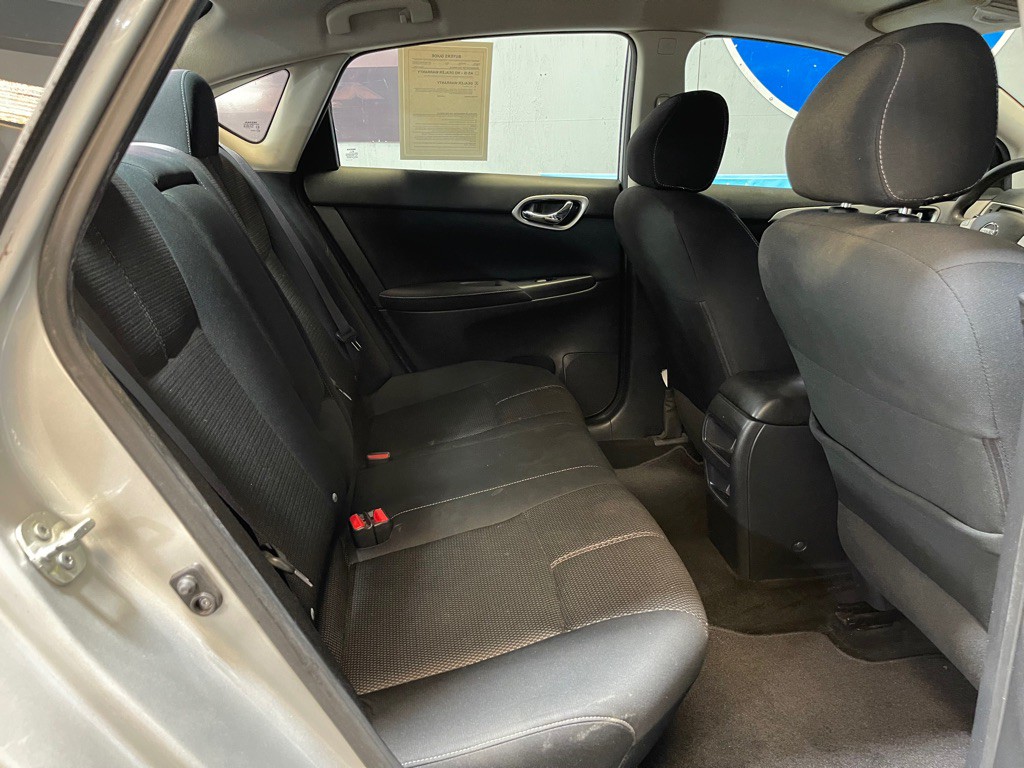 2014 Nissan Sentra Image 19
