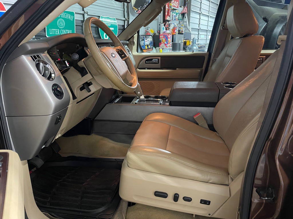 2012 Ford Expedition Image 10