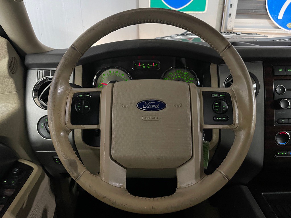 2012 Ford Expedition Image 12