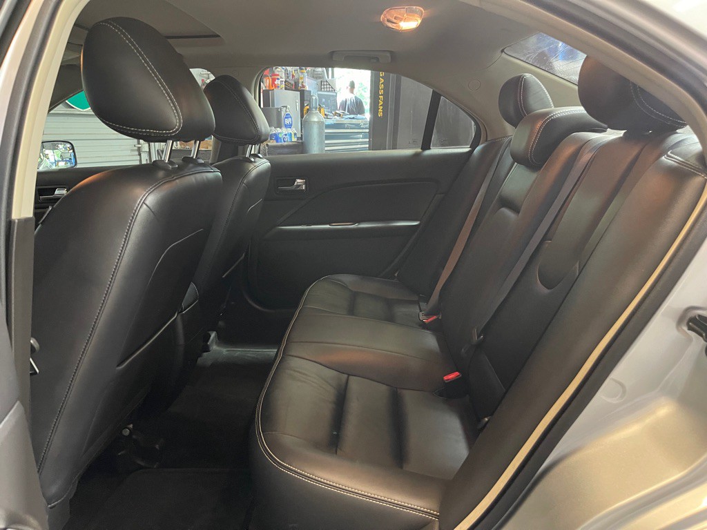 2012 Ford Fusion Image 18