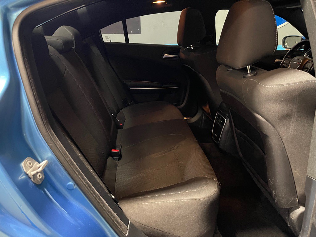 2016 Dodge Charger Image 19