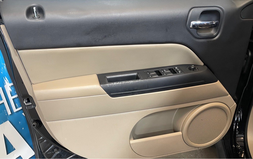 2015 Jeep Patriot Image 9