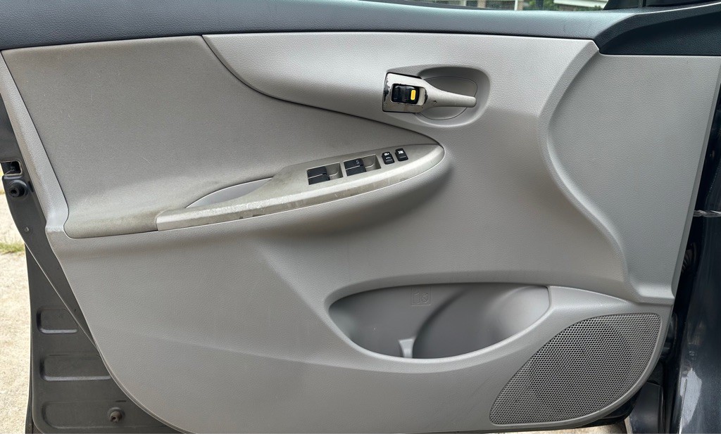 2012 Toyota Corolla Image 9