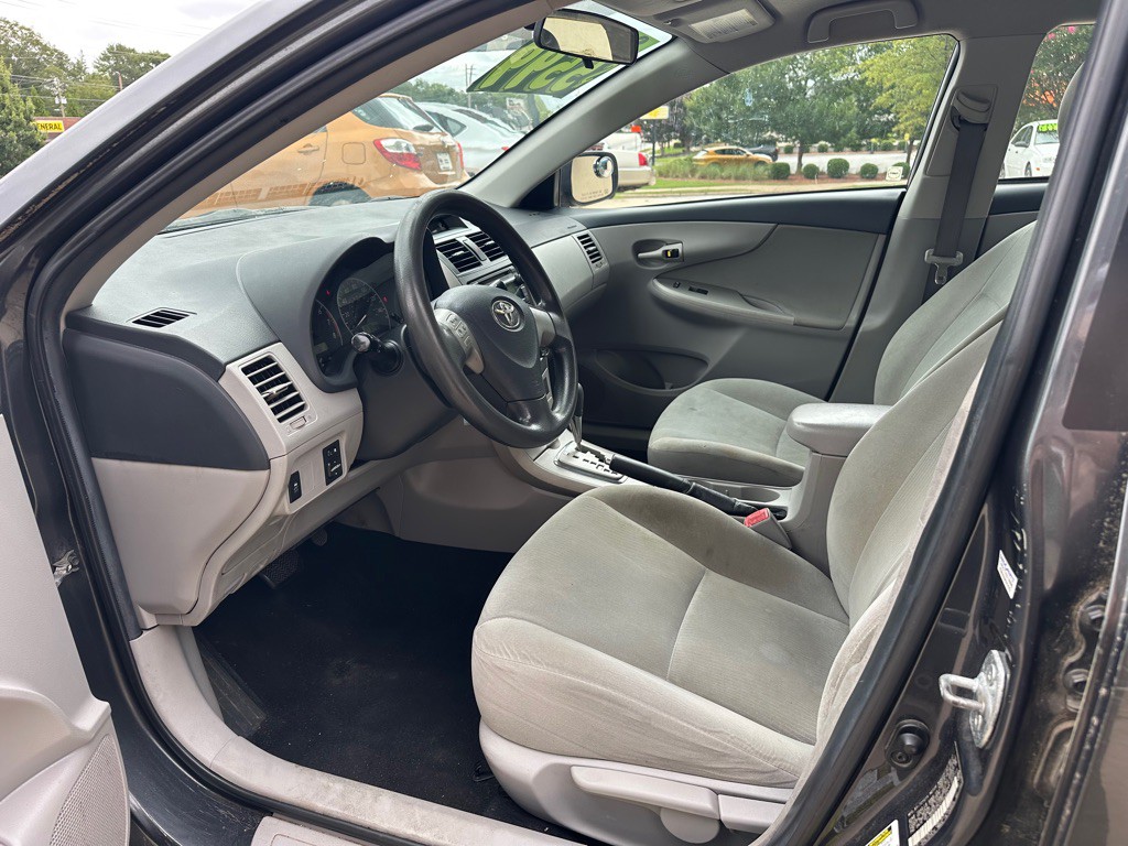 2012 Toyota Corolla Image 10