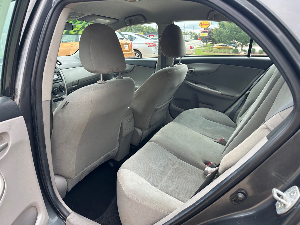 2012 Toyota Corolla Image 18