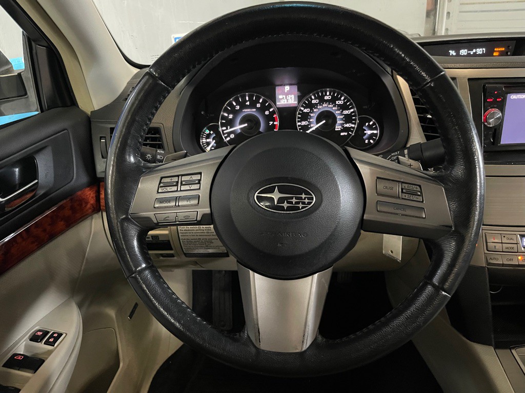 2011 Subaru Legacy Image 12