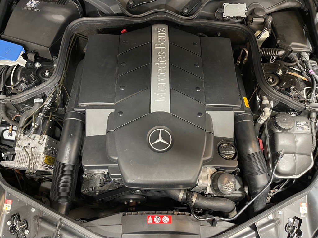 2006 Mercedes-Benz CLS-Class Image 8