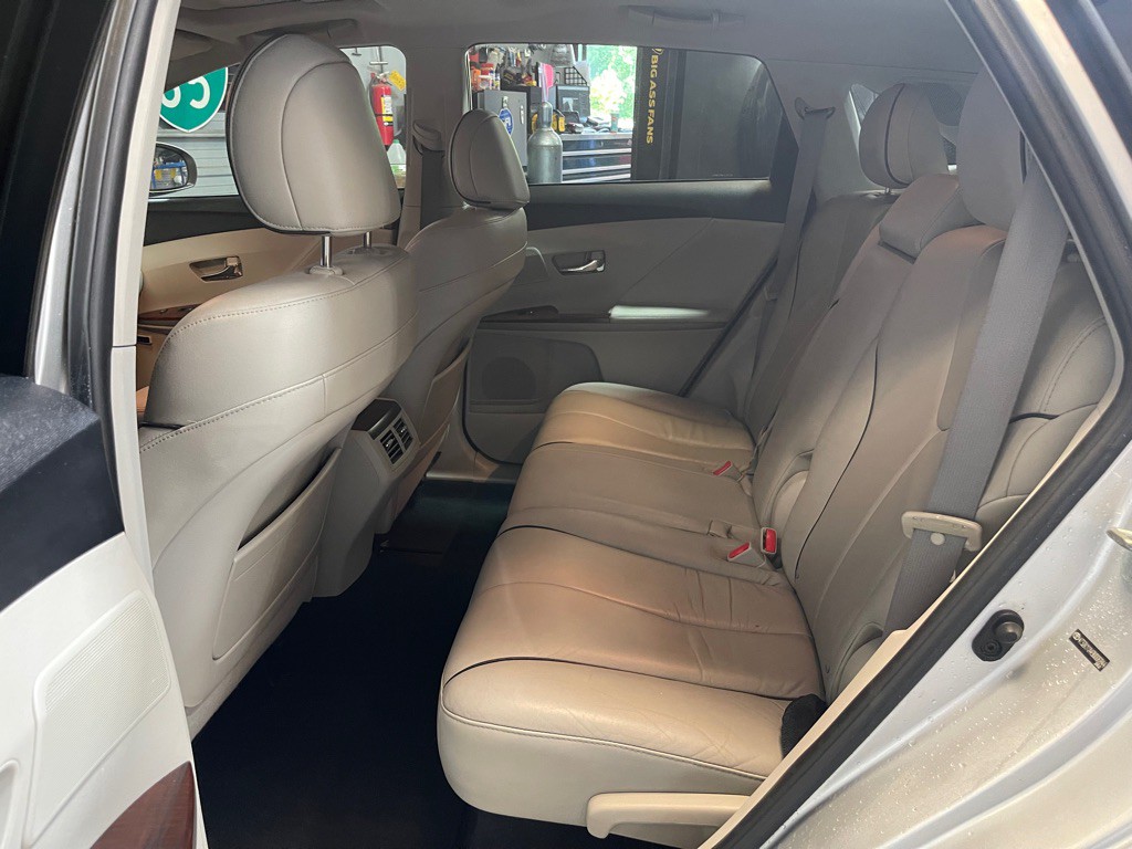 2009 Toyota Venza Image 18