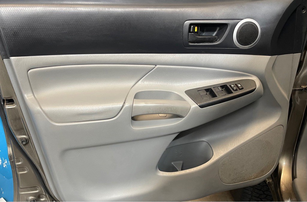 2013 Toyota Tacoma Image 8