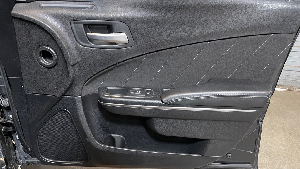 2016 Dodge Charger Image 16