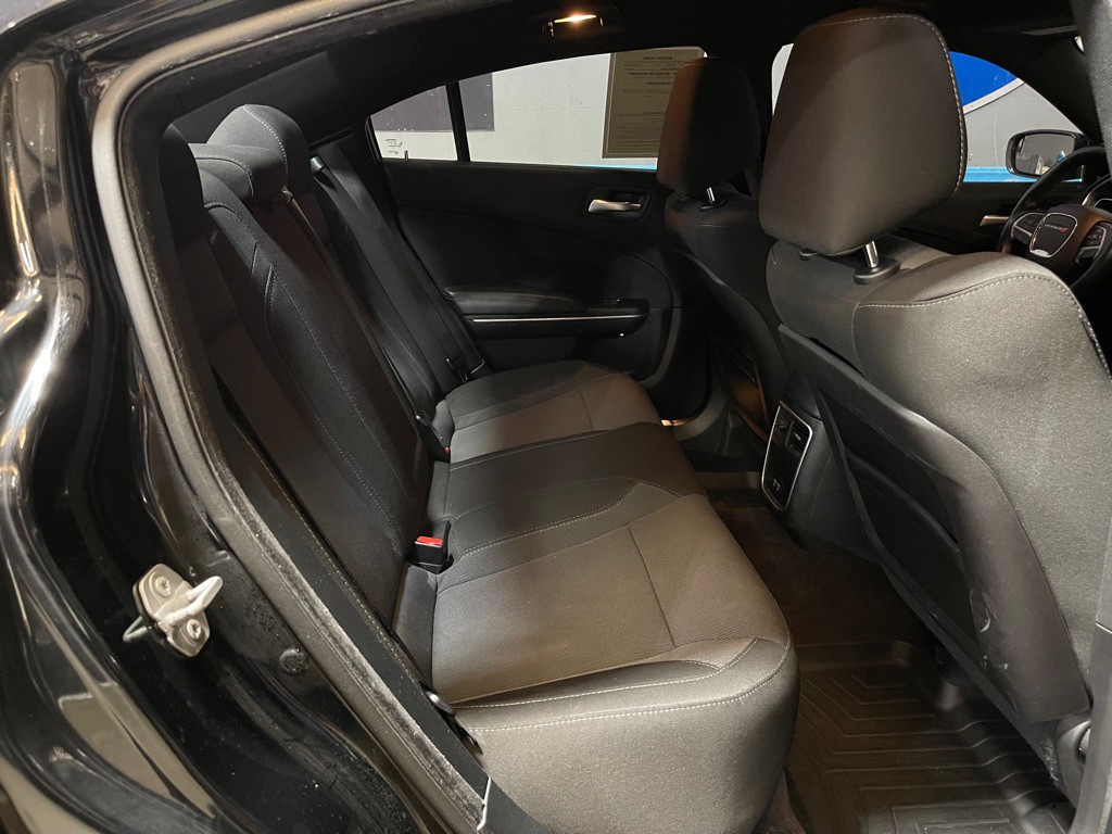 2016 Dodge Charger Image 19
