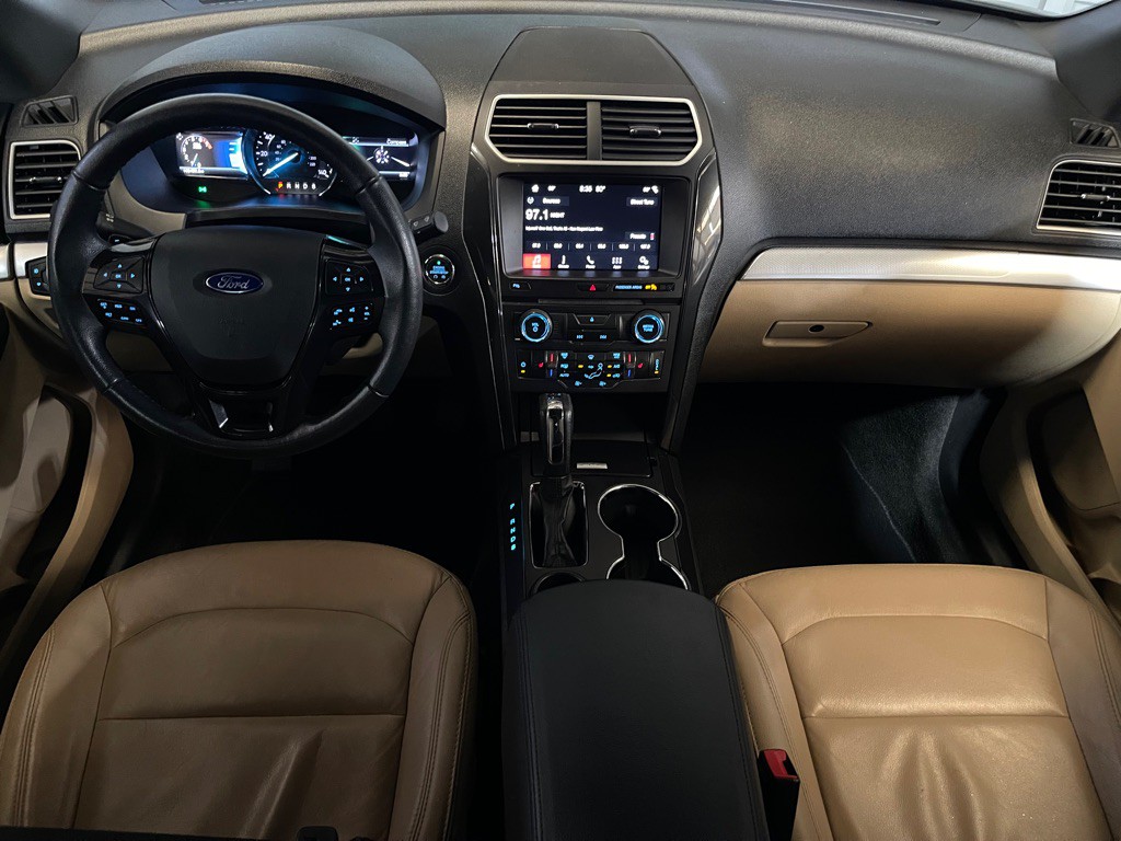 2017 Ford Explorer Image 15