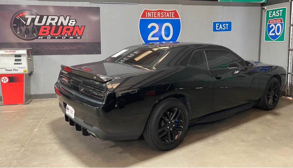 2019 Dodge Challenger Image 5