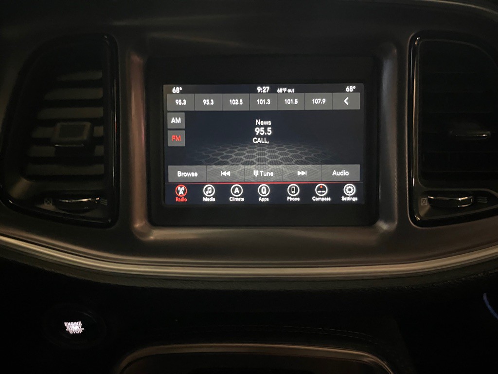 2019 Dodge Challenger Image 13