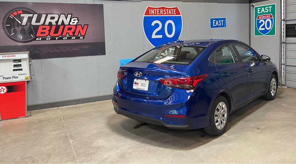 2018 Hyundai Accent Image 4
