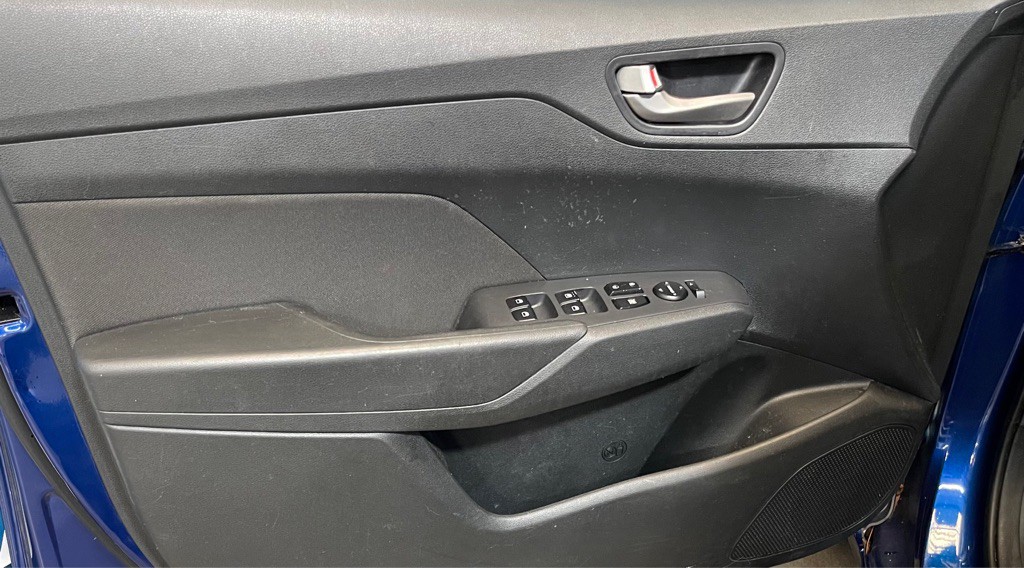 2018 Hyundai Accent Image 9
